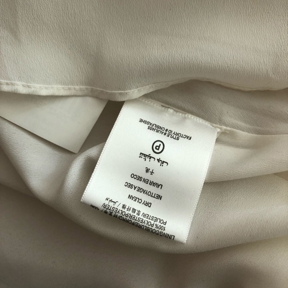 Gorgeous white scalloped detail BCBG dress size 8 - Picture 8 of 14